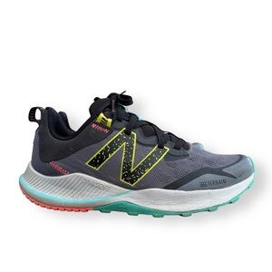 New Balance NITREL V4 TRAIL RUNNING SHOE - Women’s size 9